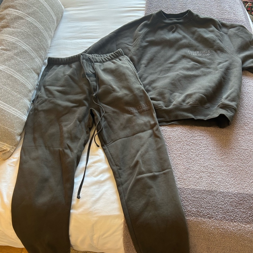 Essentials Set